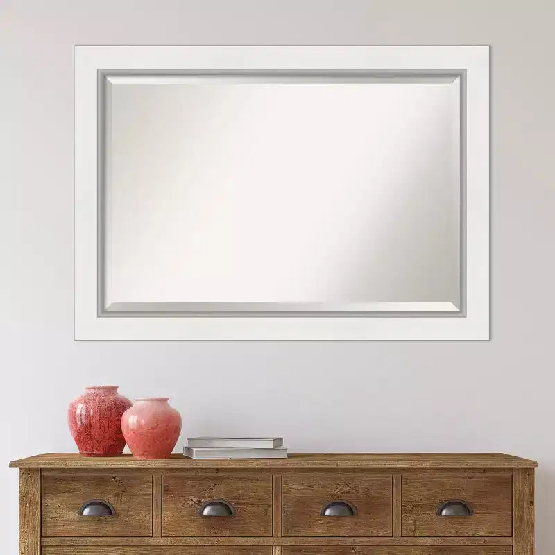 Specchio da parete Eva bianco con cornice argento 42" x 30" - Amanti Art: moderno, smussato, nessun assemblaggio richiesto