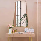 Specchio decorativo oblungo 14" x 24" con cornice parziale in metallo sottile e bordo rialzato oro - Head West