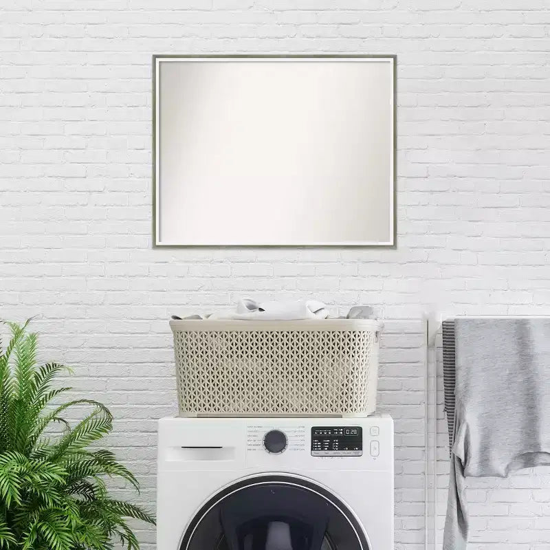 Specchio da parete per bagno Lucie Wood non smussato 29" x 23" argento - Amanti Art: rettangolare moderno, include ferramenta per il montaggio