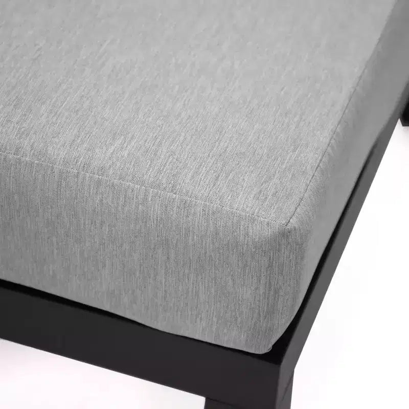 LeisureMod Divanetto angolare a 2 posti imbottito in poliestere con telaio in alluminio e cuscino rimovibile Collezione Hamilton