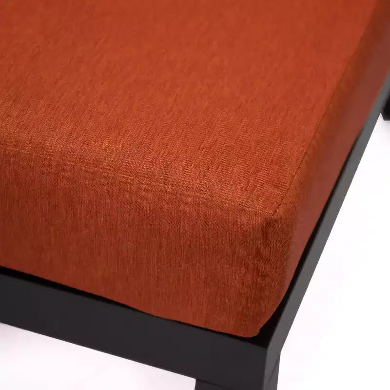 LeisureMod Divanetto angolare a 2 posti imbottito in poliestere con telaio in alluminio e cuscino rimovibile Collezione Hamilton