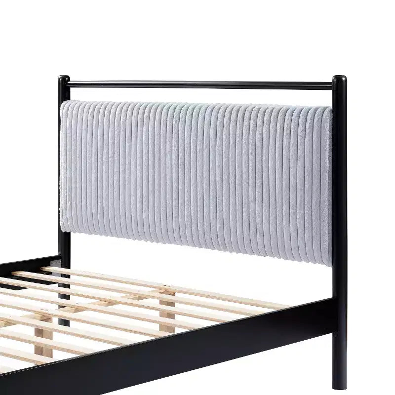 Christopher Knight Home Mircea Struttura letto a piattaforma moderna in legno di gomma con testiera imbottita grigio chiaro