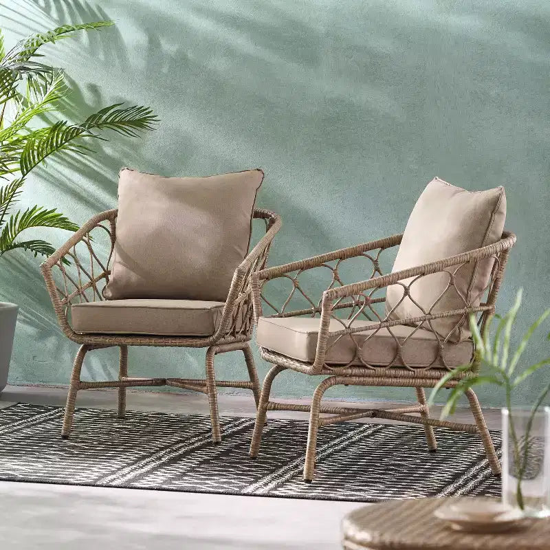 GDFStudio Colmar - Poltrone da club da esterno in vimini e ferro con cuscini (set da 2), marrone chiaro/beige