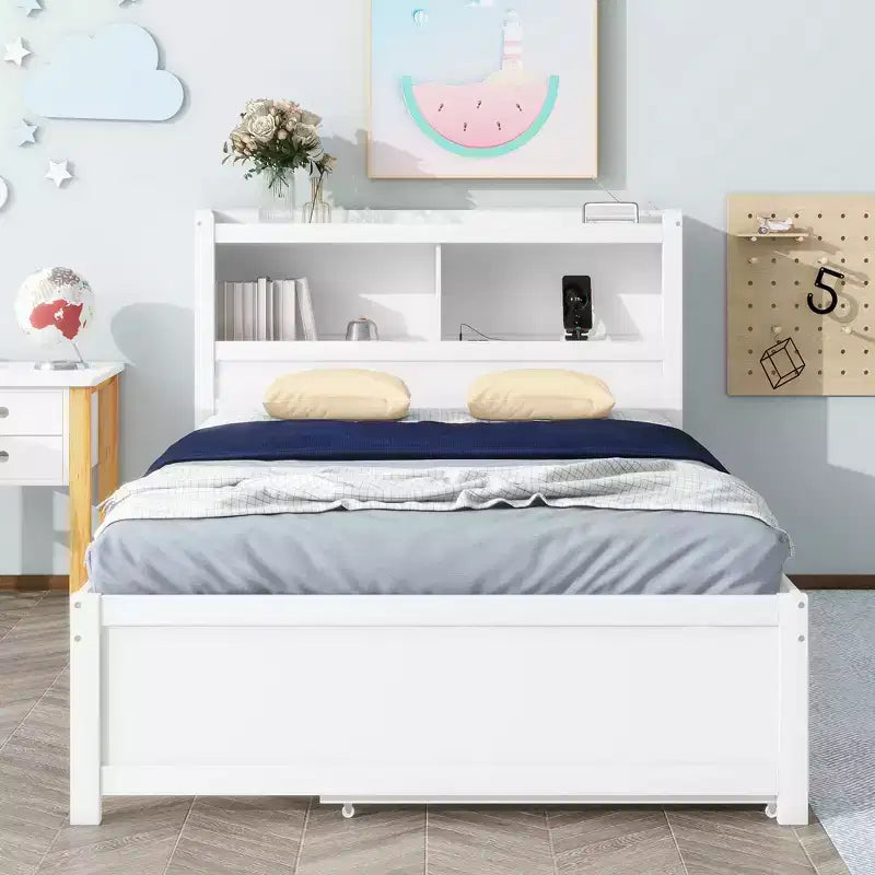 Letto a piattaforma intera in legno Whisen con letto estraibile, cassetti e prese USB