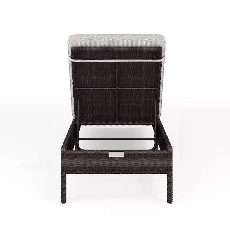 Martha Stewart Bedford Sdraio Regolabile per Patio da Interni-Esterni in Rattan Sintetico con Cuscini per Tutte le Stagioni