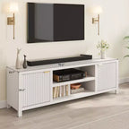 Mobile TV scanalato Garvee per 80 pollici, mobile TV moderno con contenitore, mobile multimediale in legno con ante scanalate per soggiorno