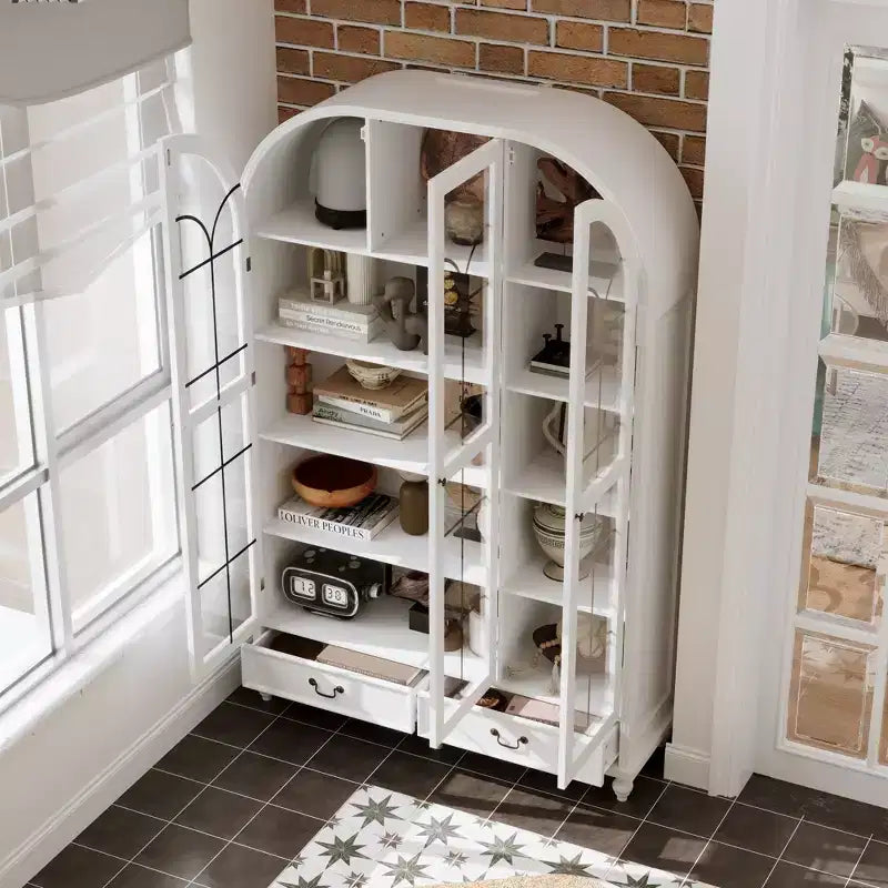 Libreria espositiva Famapy con gambe in legno massiccio e vetrina con ante in vetro