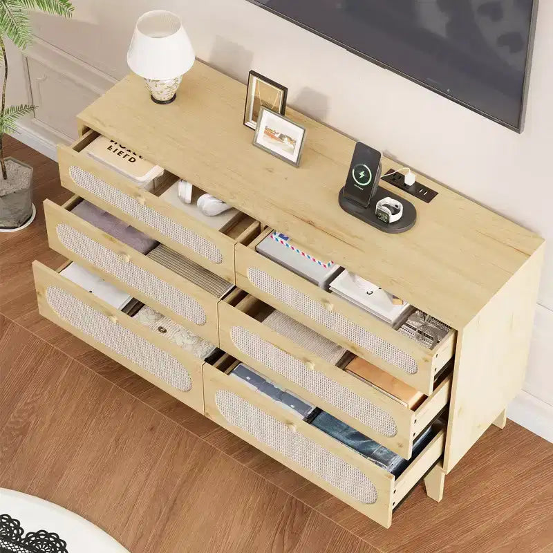 Comò con cassetti diversi per camera da letto, comò moderno naturale con maniglie e gambe in legno, dotato di kit antiribaltamento