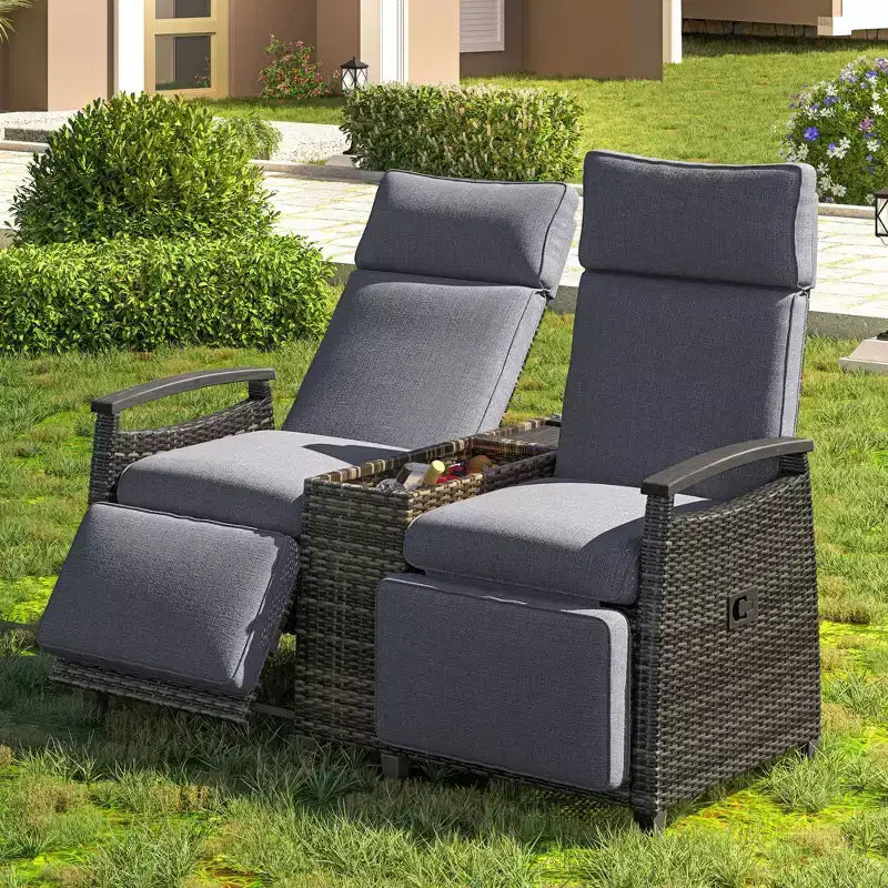 Okak 80-145 Divanetto Reclinabile da Patio con Tavolino Contenitore Incorporato, Schienale Alto e Poggiapiedi Regolabile, Sedia a Sdraio da Esterno per Portico e Giardino