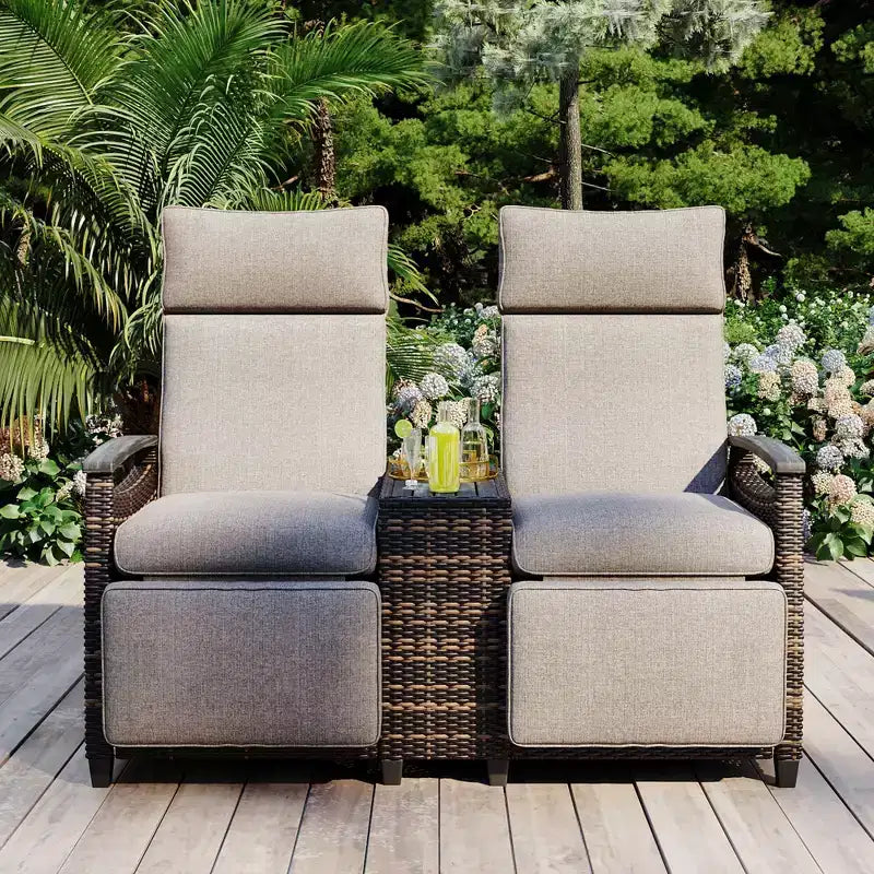 Okak 80-145 Divanetto Reclinabile da Patio con Tavolino Contenitore Incorporato, Schienale Alto e Poggiapiedi Regolabile, Sedia a Sdraio da Esterno per Portico e Giardino