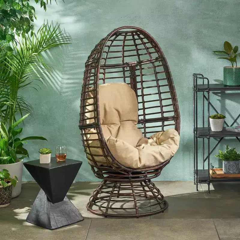 Okak Poltrona a uovo moderna in vimini PE, sedie in rattan con imbottitura confortevole per esterni e interni, sedia d'accento elegante per portico, cortile e giardino, marrone