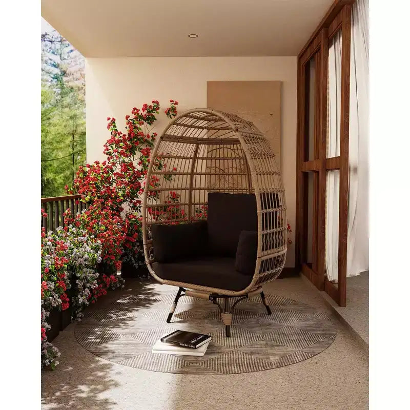 Poltrona a Uovo Girevole a 360° per Esterni, Poltrona a Uovo in Vimini Sovradimensionata con 4 Cuscini, Poltrona Lounge a Forma di Uovo in Rattan con Telaio in Acciaio