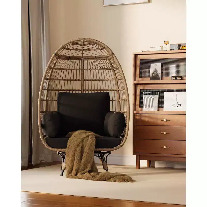 Poltrona a Uovo Girevole a 360° per Esterni, Poltrona a Uovo in Vimini Sovradimensionata con 4 Cuscini, Poltrona Lounge a Forma di Uovo in Rattan con Telaio in Acciaio