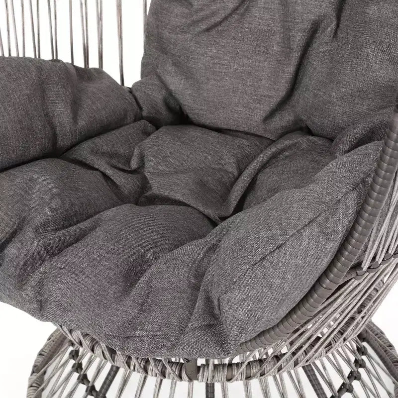 GDFStudio Reeve Sedia a Uovo Girevole da Esterno in Vimini con Cuscino