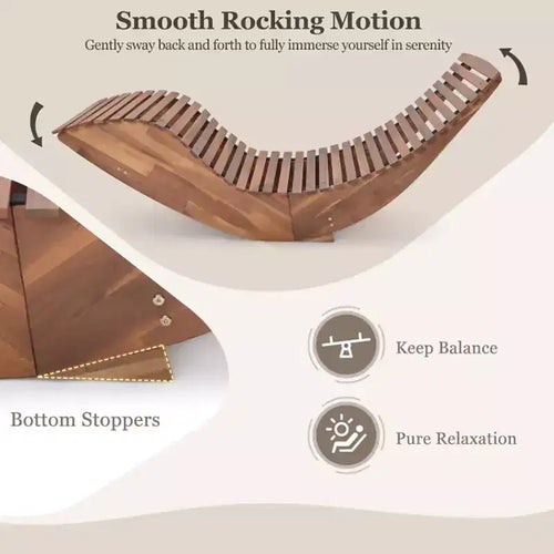 Dondolo da esterno Bestier, Sedia a sdraio da patio in legno di acacia con seduta a doghe curve ergonomiche e allargate, schienale alto, sedia a dondolo per veranda, giardino