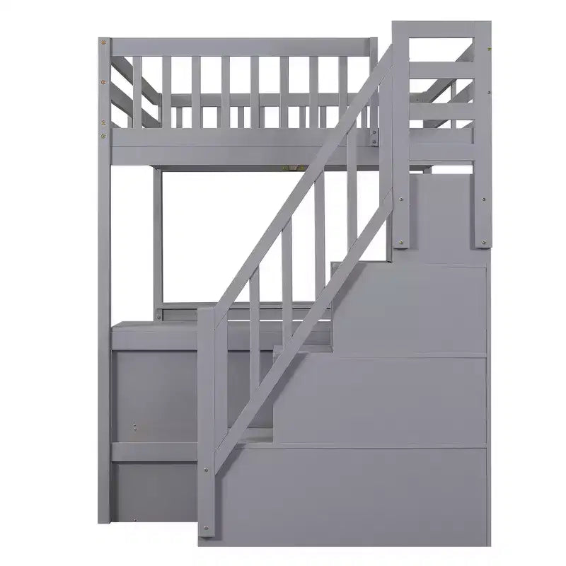 Letto a soppalco Whisen full size con scrivania e ripiani a tre livelli, e scala con cassetti