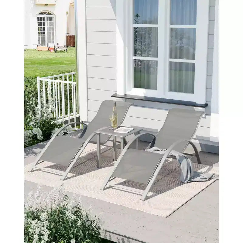Set di 3 sedie a sdraio da esterno, Set di 2 sedie a sdraio in alluminio con tavolo, per piscina, giardino e spiaggia - Reclinabili