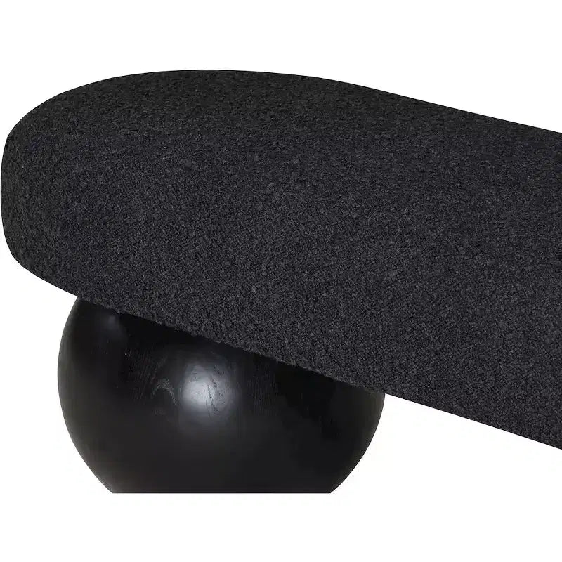 Meridian Furniture, Panca Bowie