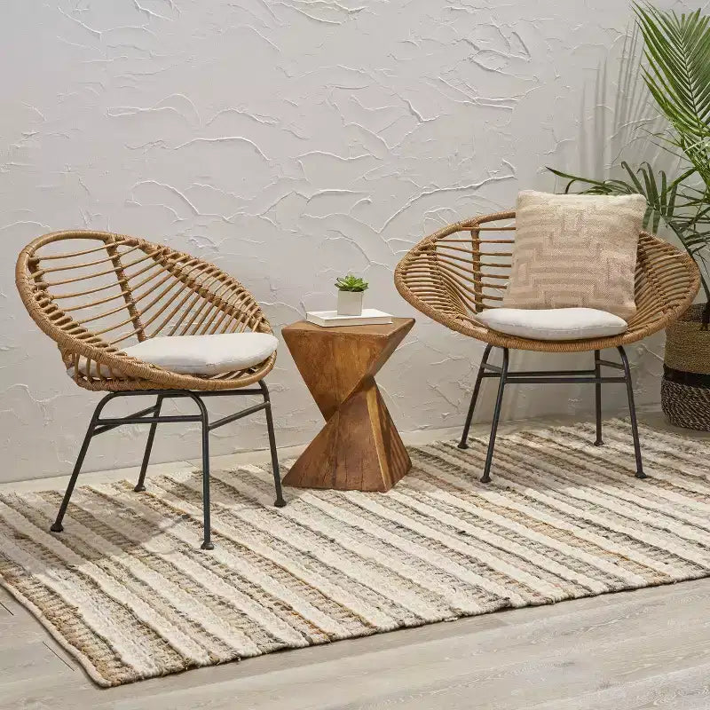 Christopher Knight Home San Antonio sedie da esterno in vimini intrecciato con cuscini (set di 2)