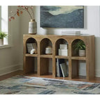 Tavolo console a 4 ripiani Luzmanacy di Signature Design by Ashley, in legno massello di mango marrone naturale