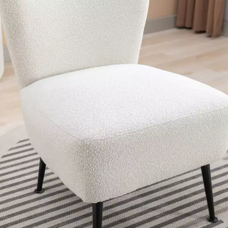 Moderna sedia di design senza braccioli in tessuto bouclé con imbottitura in schiuma e gambe in legno di caucciù – Sedia elegante e confortevole per salotto, ufficio e camera da letto