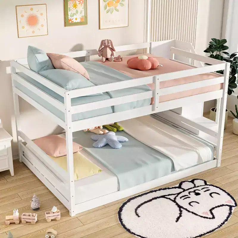 Letto a Castello Basso Costway Full Over Full con Scale Contenitore e Sponde di Sicurezza a Tutta Lunghezza Bianco/Grigio