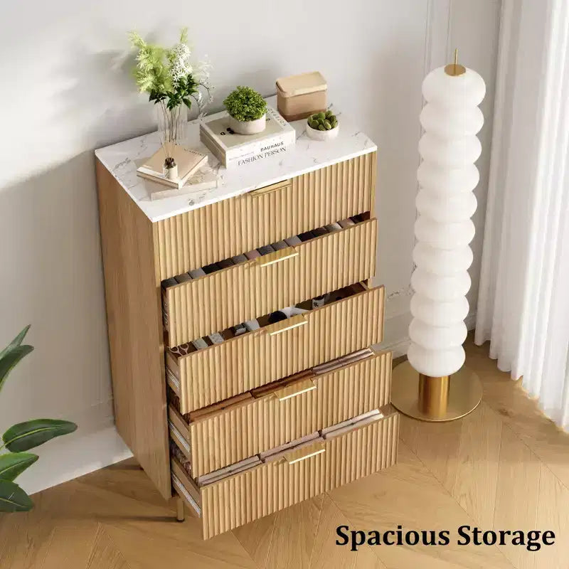 Cassettiera a 5 cassetti per camera da letto, cassettiera alta in legno da 47 pollici con maniglia dorata, organizer con cassetti scanalati, cassettiera per armadio