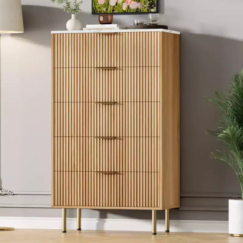 Cassettiera a 5 cassetti per camera da letto, cassettiera alta in legno da 47 pollici con maniglia dorata, organizer con cassetti scanalati, cassettiera per armadio