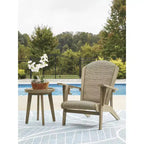 Signature Design by Ashley Sedia Adirondack Coastal Reef - Legno di eucalipto anticato con vimini in resina intrecciato a mano, beige