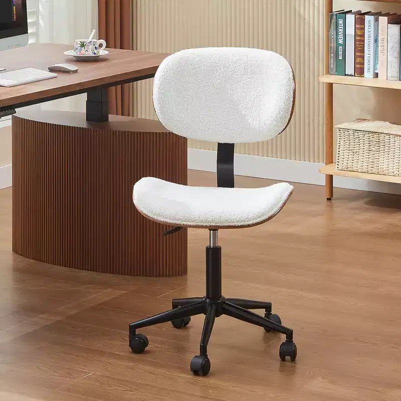 Sedia da scrivania ergonomica senza braccioli Bestier Bentwood per ufficio, comoda sedia da tavolo con supporto lombare, sedia da lavoro regolabile in altezza in pelle PU con ruote