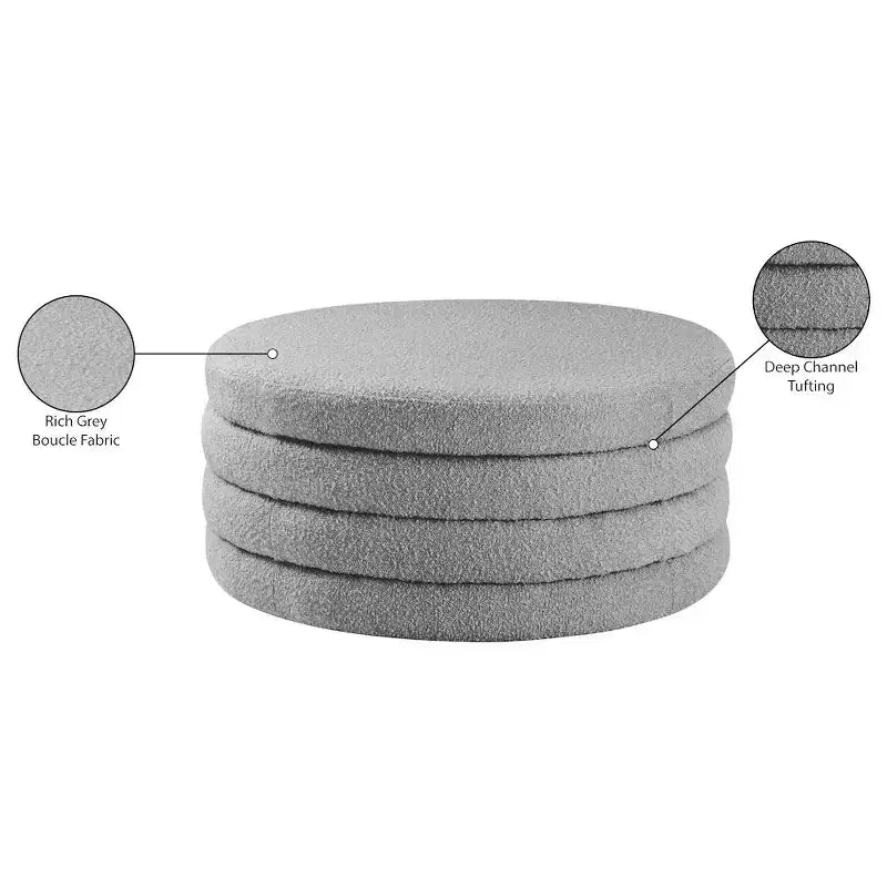 Meridian Furniture, Tavolino da caffè Aphia in tessuto Bouclé