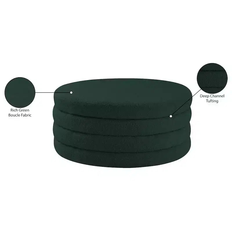 Meridian Furniture, Tavolino da caffè Aphia in tessuto Bouclé