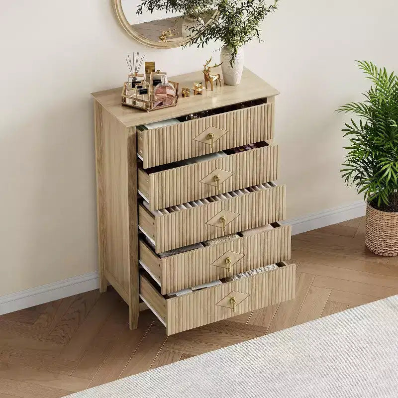 COZONY Cassettiera Alta 42,9 con Scanalature e 5 Cassetti, Comò Moderno in Legno per Camera da Letto, Mobile Contenitore Organizzatore per Soggiorno, Ingresso