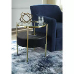 Tavolino d'appoggio contemporaneo nero e oro Nedman di Signature Design by Ashley con altoparlante Bluetooth