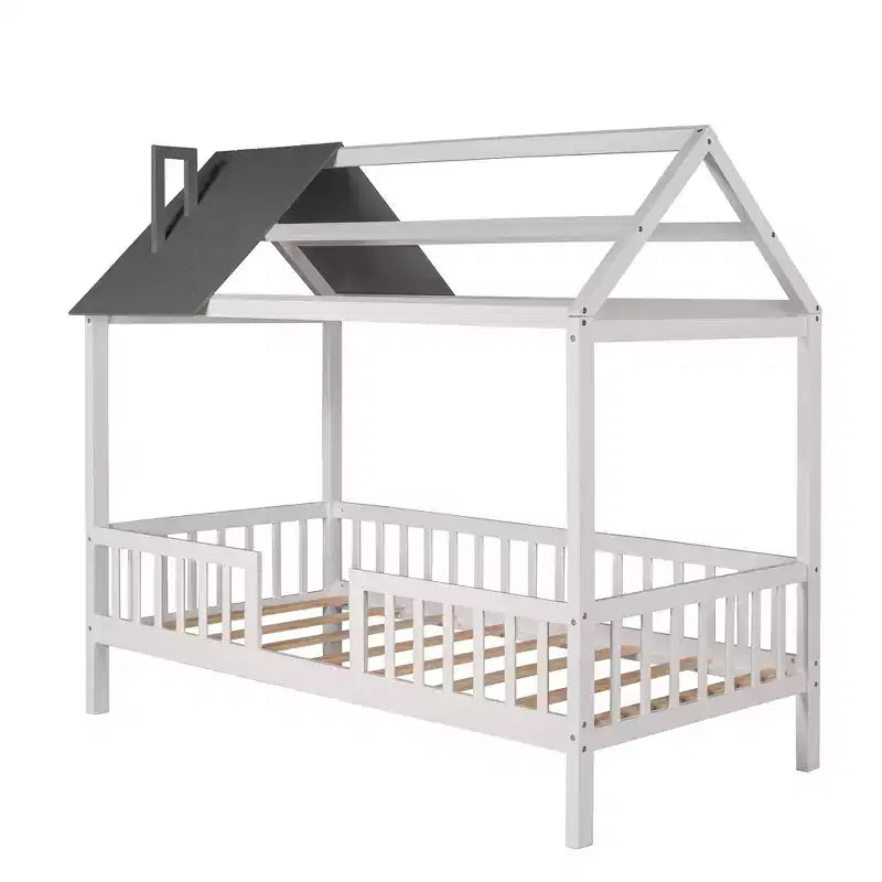 Struttura letto a casetta Okak in legno massello, misura doppia, con tetto e recinzione, simpatico letto a piattaforma per cameretta bambini, camera da letto