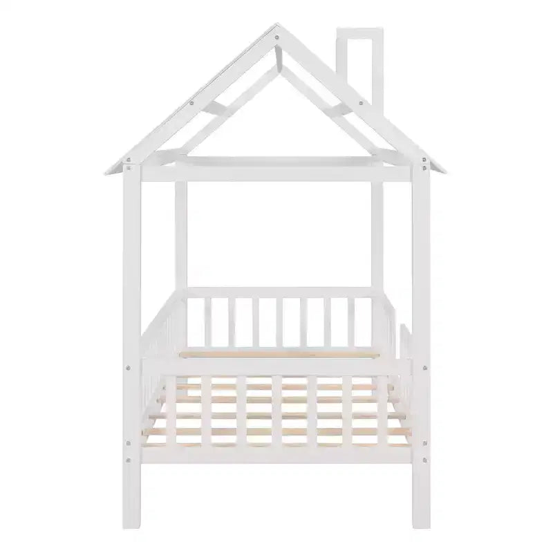 Struttura letto a casetta Okak in legno massello, misura doppia, con tetto e recinzione, simpatico letto a piattaforma per cameretta bambini, camera da letto