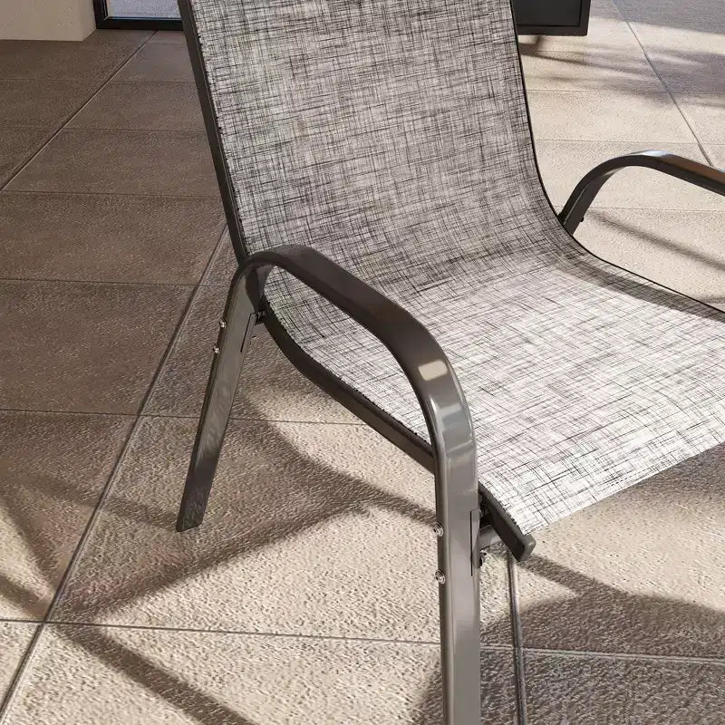Set di 4 sedie da pranzo per esterni, sedie da patio impilabili con schienale alto, sedile in rete traspirante per giardino o prato