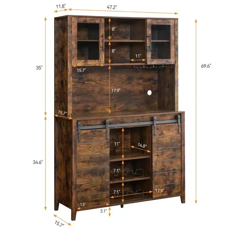 Mobile bar da fattoria con anta scorrevole a fienile, credenza rustica da 70 pollici con ripiani contenitori, portabottiglie e calici, per cucina, sala da pranzo