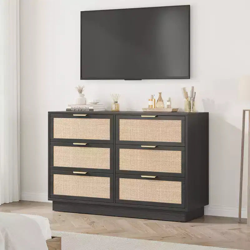 Comò a 6 cassetti in rattan, cassettiera nera larga 47 pollici a 6 cassetti con maniglie in metallo e robusta base in legno per camera da letto, soggiorno, cameretta, armadio