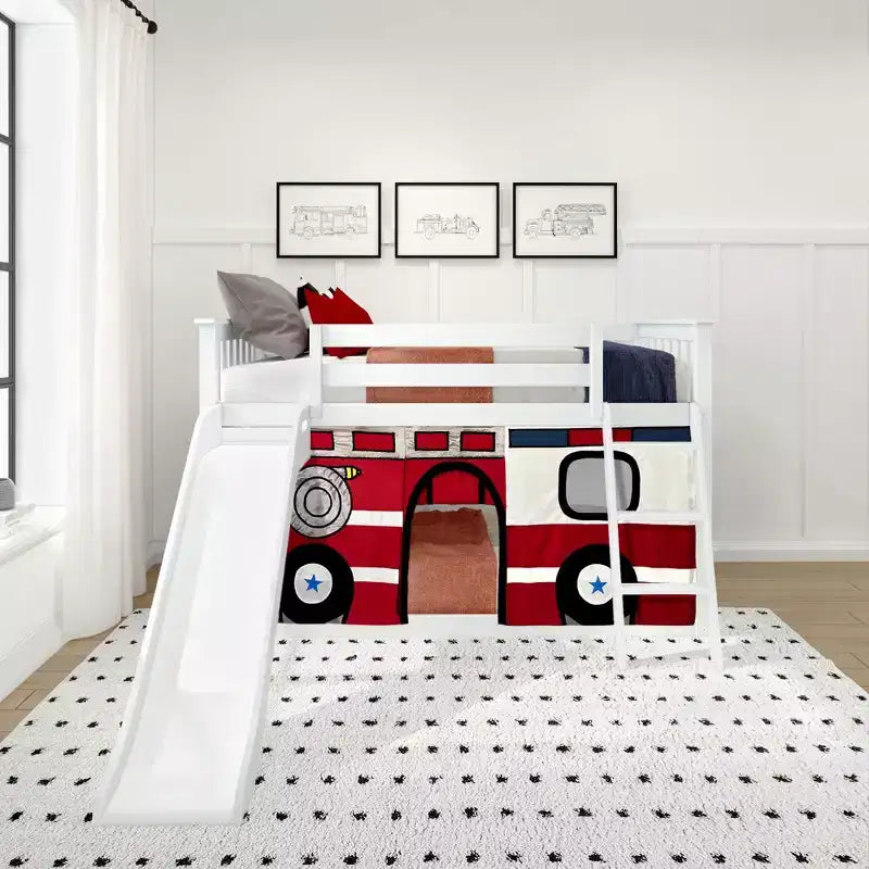Letto a castello basso Twin Over Twin con scivolo facile e tenda a tema autopompa
