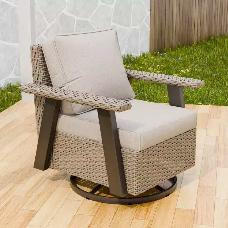 Poltrona reclinabile da esterno EAGLE PEAK Classic 360 Swivel Rocker con cuscini spessi, in vimini per tutte le stagioni