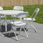 HomeRoots Set di Quattro Sedie da Pranzo Pieghevoli Impilabili da Esterno in Metallo Bianco