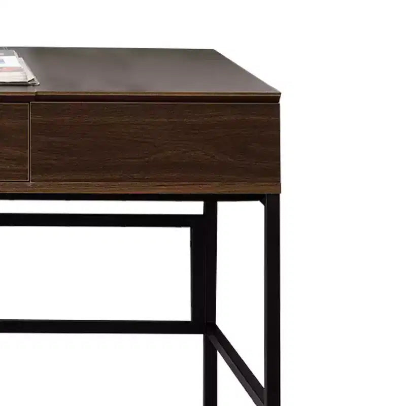 Scrivania Royal Hampton con vano portaoggetti a sollevamento e presa USB, marrone