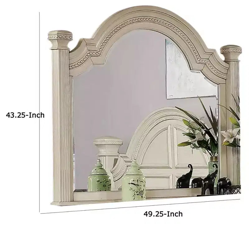 Specchio comò Royal Hampton, montanti scanalati, cornice Bell in bianco antico da 49 pollici