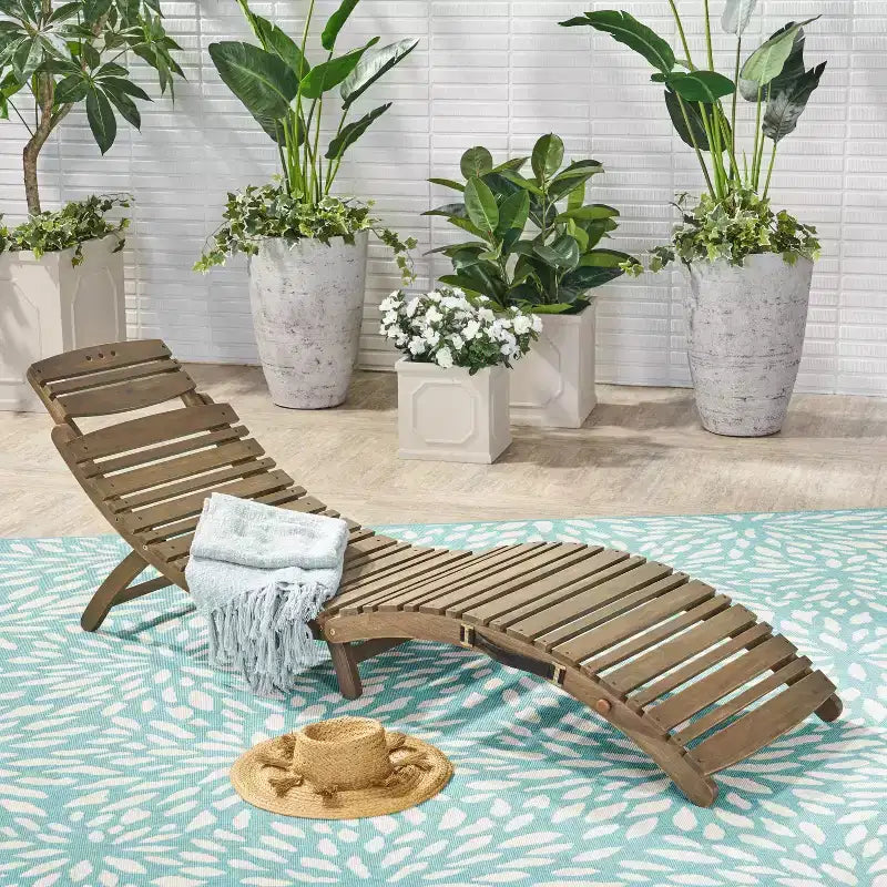Okak Wooden Lounge Chairs with Curved Design, Foldable Outdoor Recliner with Slat Seat, Porch Chairs for Garden, Pool Side, Backyard
