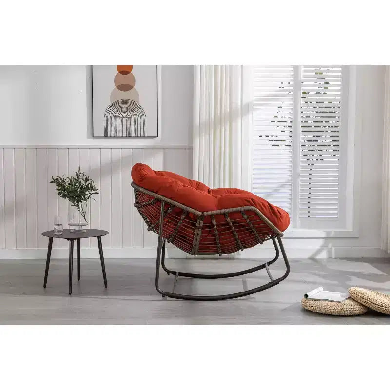 Poltrone a dondolo Okak Outdoor in rattan con cuscini imbottiti, reclinabili da esterno con robusto telaio in metallo, sedie da portico per giardino, cortile