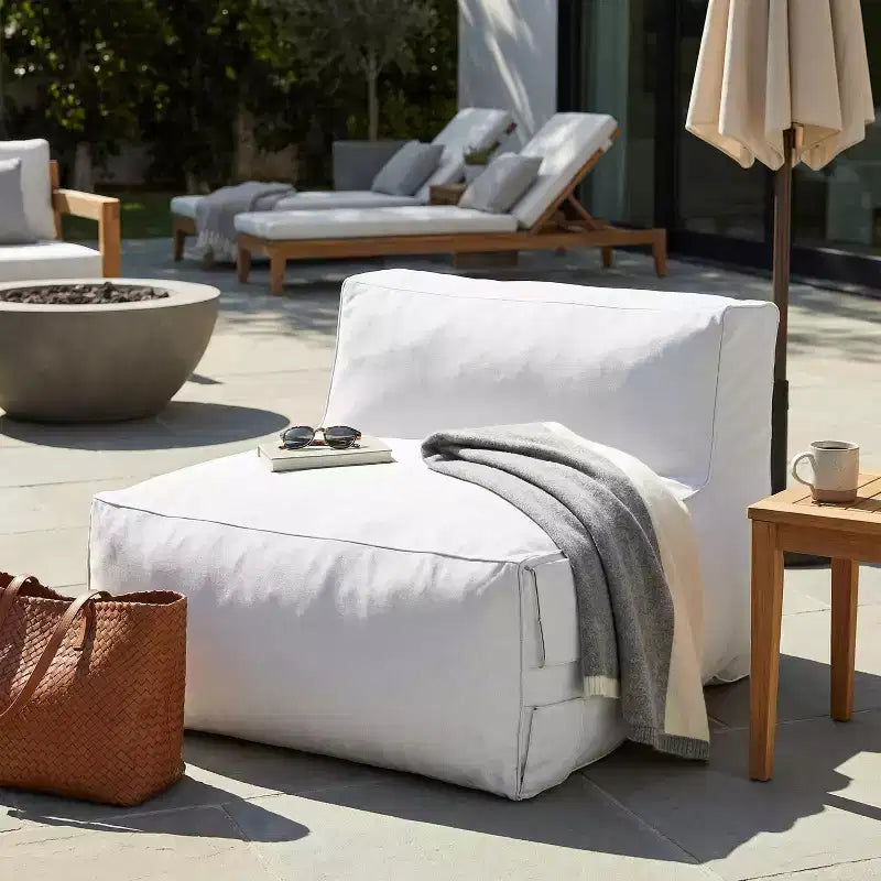 Christopher Knight Home Mireya Divano Moderno a Sacco in Olefin da Giardino