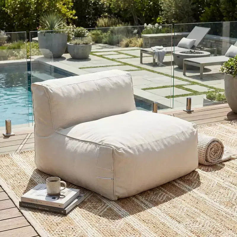 Christopher Knight Home Mireya Divano Moderno a Sacco in Olefin da Giardino