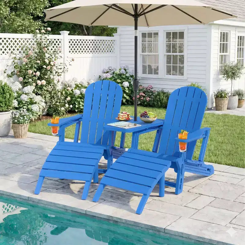 Set di sedie Adirondack Celebalcony con foro per ombrellone, vassoio rimovibile e 2 poggiapiedi curvi, sedie da esterno in plastica HDPE per patio e piscina