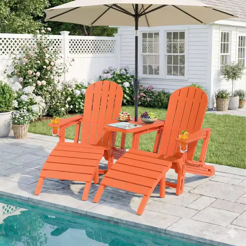 Set di sedie Adirondack Celebalcony con foro per ombrellone, vassoio rimovibile e 2 poggiapiedi curvi, sedie da esterno in plastica HDPE per patio e piscina
